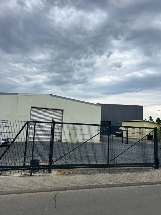 Industriezaun in Bonn - fachgerechte Ausführung vor Ort